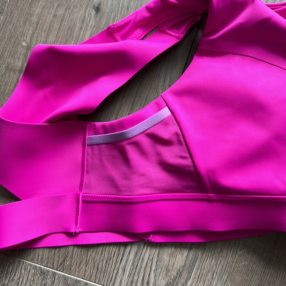 Never worn pink sports bra - Picture 2 of 5